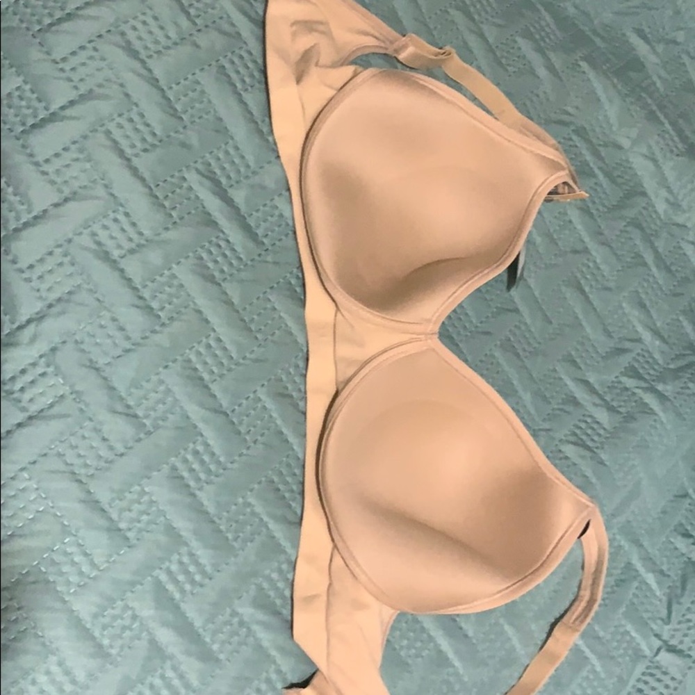Bras - Picture 5 of 6